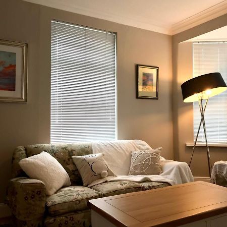 Rose Cottage: Delightful 4 Bedroom Detached Home Portrush Dış mekan fotoğraf