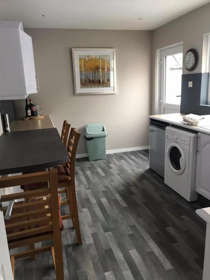 Rose Cottage: Delightful 4 Bedroom Detached Home Portrush Dış mekan fotoğraf
