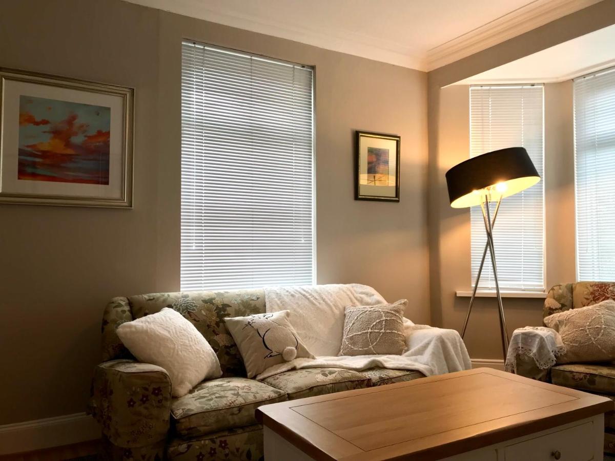 Rose Cottage: Delightful 4 Bedroom Detached Home Portrush Dış mekan fotoğraf
